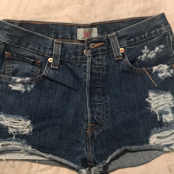 High waisted, cheeky Levi’s, from Urban Outfitters - Picture 1 of 2